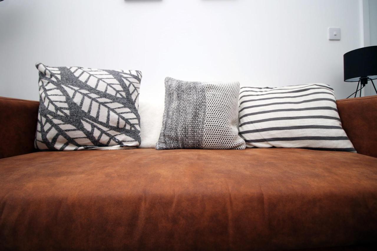 Beachview By Mia Living Close To Beach, Free Parking, Modern 2 Bedroom Apartment Barry Bagian luar foto
