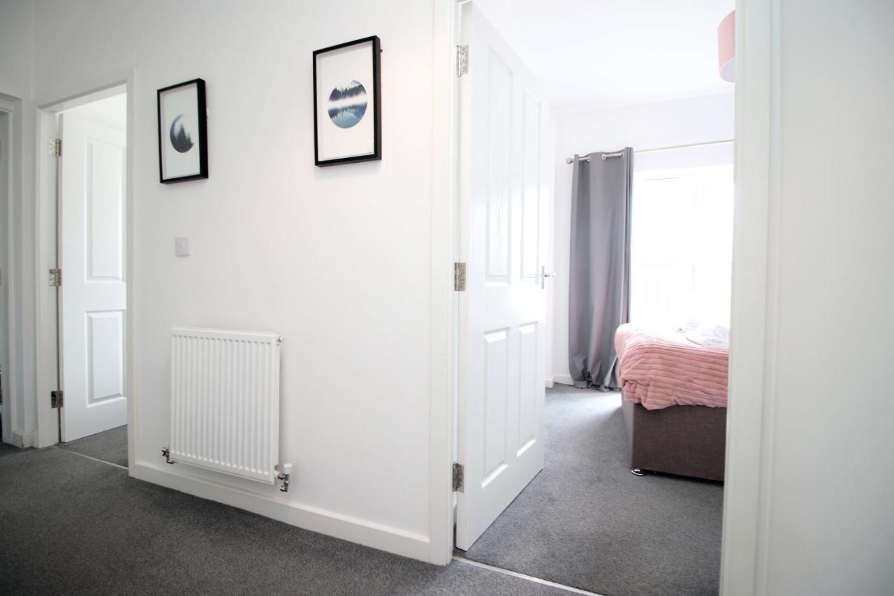 Beachview By Mia Living Close To Beach, Free Parking, Modern 2 Bedroom Apartment Barry Bagian luar foto