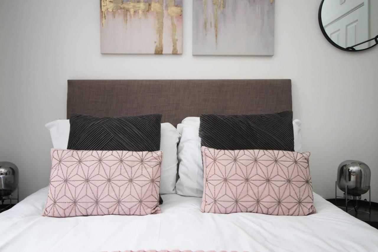 Beachview By Mia Living Close To Beach, Free Parking, Modern 2 Bedroom Apartment Barry Bagian luar foto